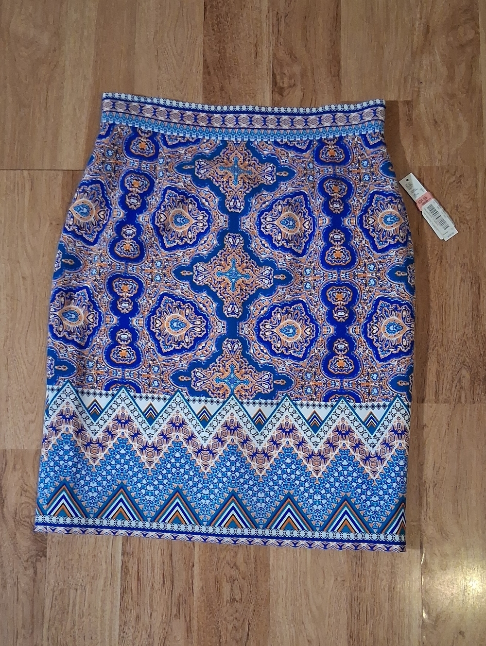 ANTONIO MELANI Blue and Cream Medallion Print Pencil Skirt